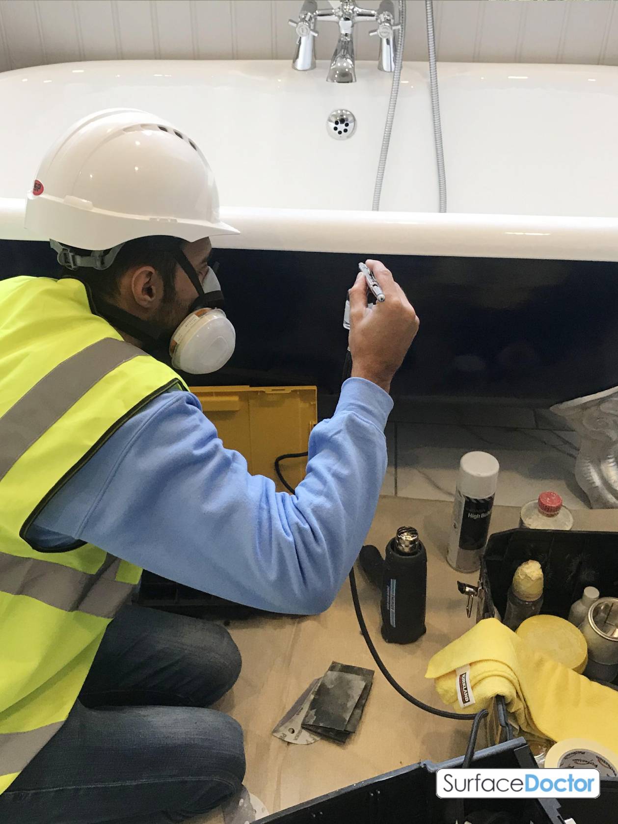 Bath repair Bristol before and after - Bath Repair Bristol restoring a limescale-damaged bath in a Clifton Georgian townhouse